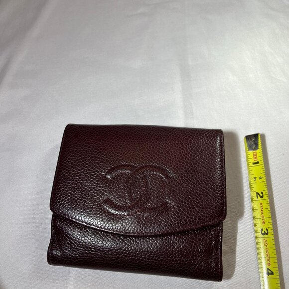 CHANEL 100% Leather Caviar Skin Large CC Logo Wallet - Picture 2 of 13